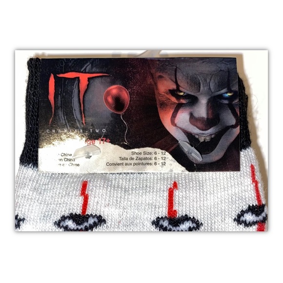 IT Pennywise Crew Socks 2 Pair Men 6-12 Gray Black Red Clown Horror Killer Float - Picture 2 of 12